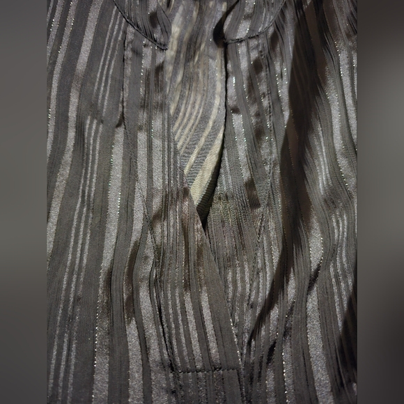 Banana Republic NWT Size XL Lurex Volume Sleeve Black With Silver Blouse - Picture 5 of 6
